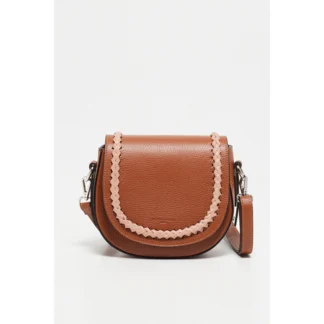ERINA CAMEL / NUDE