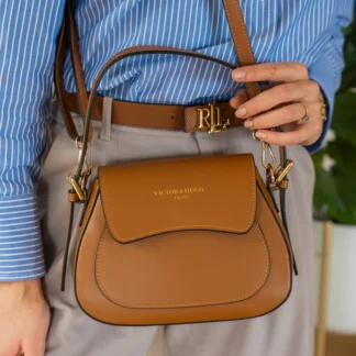 LAURA CAMEL